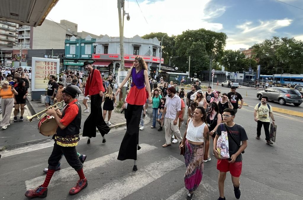 Un desfile de zombies tomó Haedo tras ser nombrada Capital del Cine de Terror