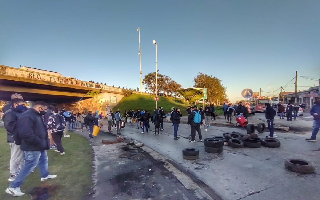 Las protestas por la reforma laboral provocaron cortes en el Acceso Oeste